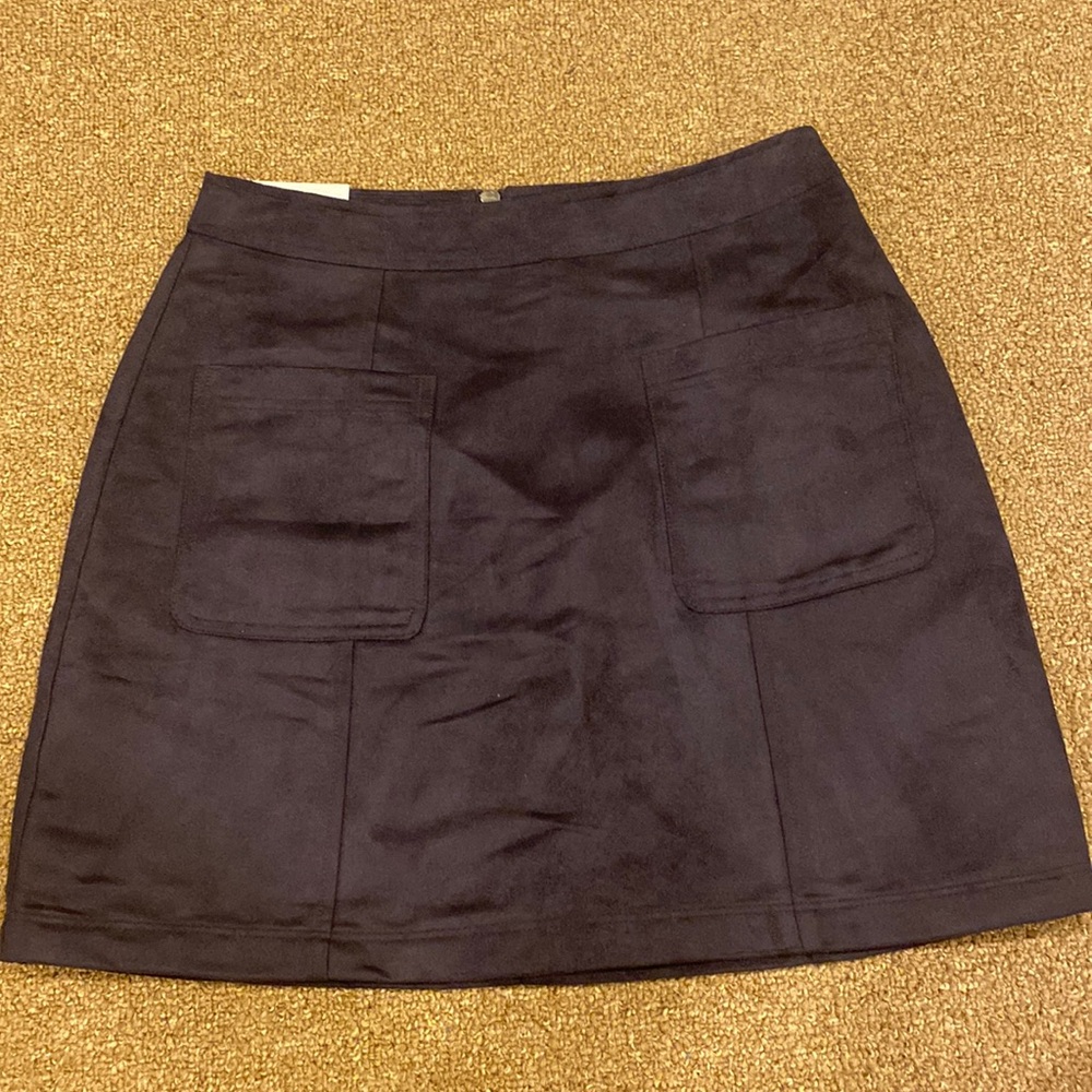 Old Navy Black Mini Skirt Size 4 Pocket Detail Zipper Closure NWT